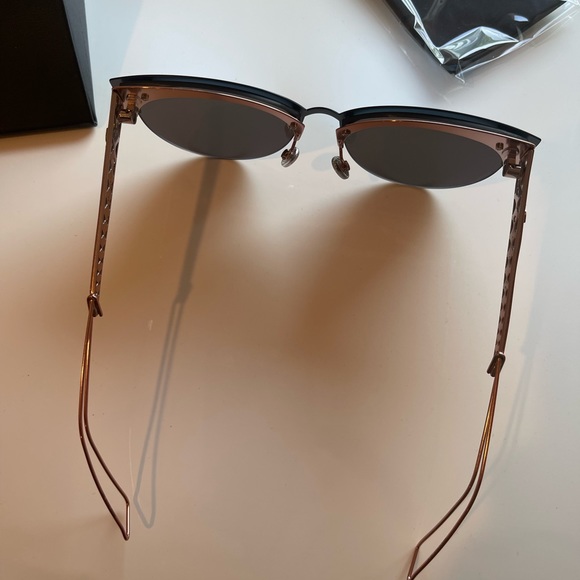 🆕 Christian Dior Sunglasses - Picture 5 of 8